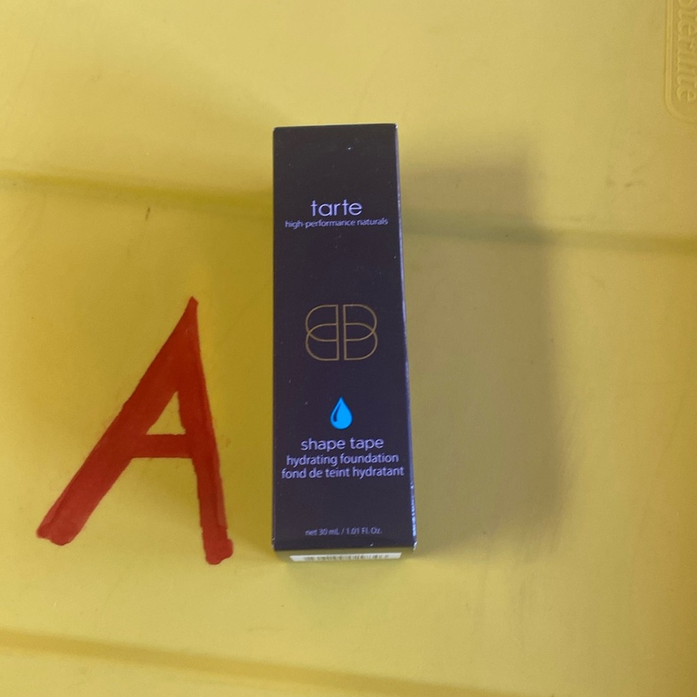 NIB Tarte Face Tape Foundation Porcelain Beige 8B